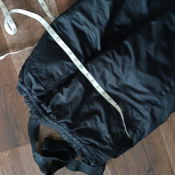 Snowpants - Picture 10 of 10